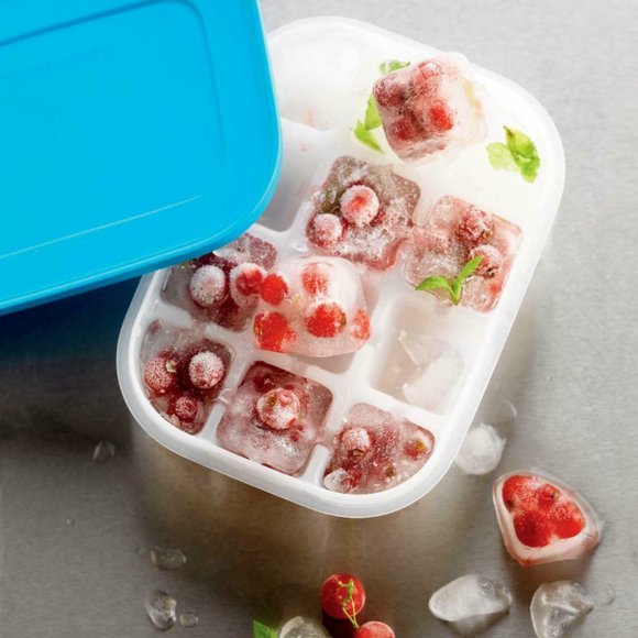 New Tupperware Mini FREEZER MATES Ice Cube Tray 12 Cubes Silicone Cool Aqua Blue - Picture 1 of 3
